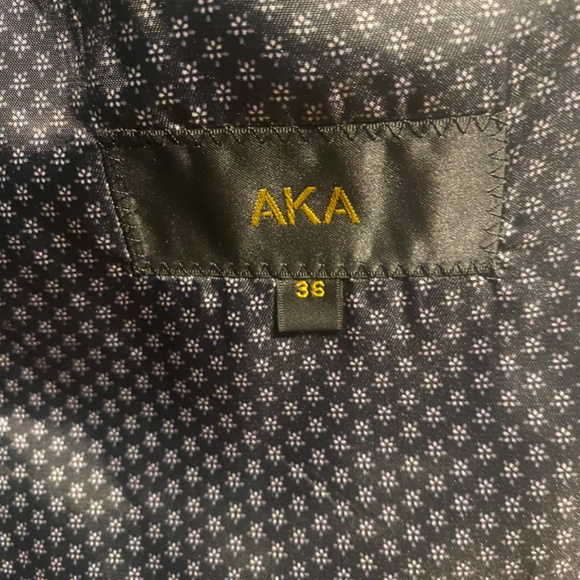 Grey blazer for men, brand AKA, size 36 — like new condition. - Picture 3 of 3